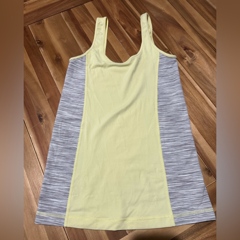 Lululemon workout tank top sz 6